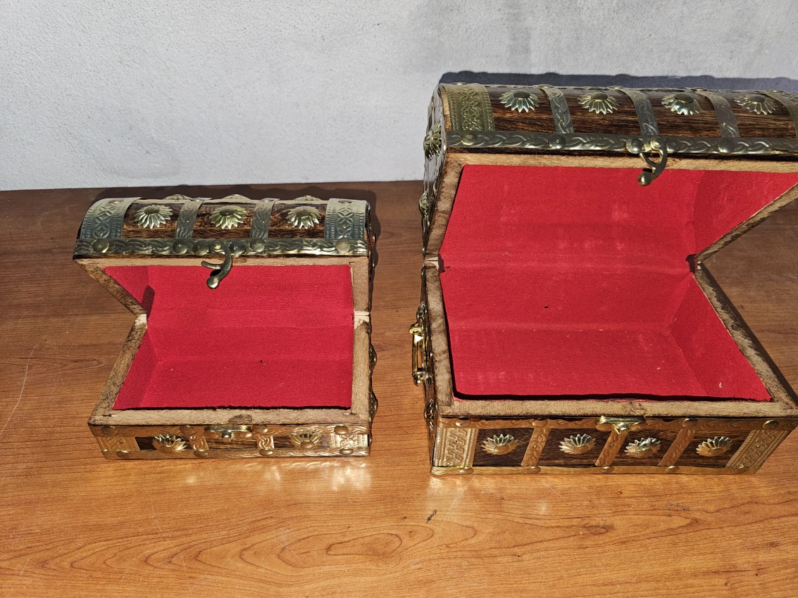 Wooden antique luxury jewelry box