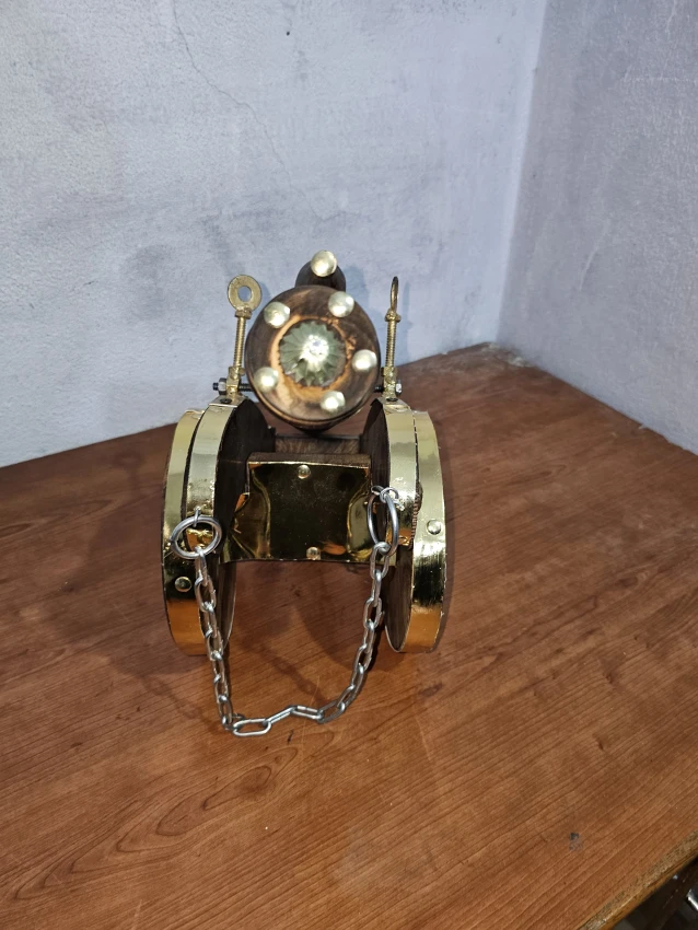 Luxury Wood Brass Cannon Tope